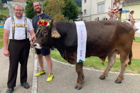 Familienplausch und Stier Taufi